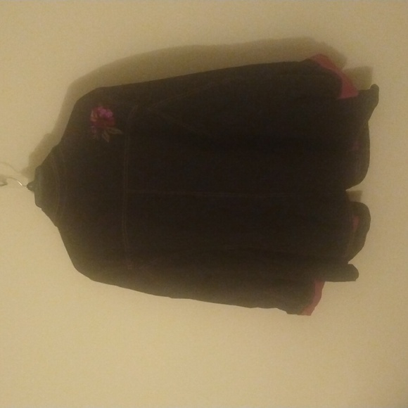 Stylish denim jacket size 2X.  Beautiful fuchsia lining. - Picture 9 of 13